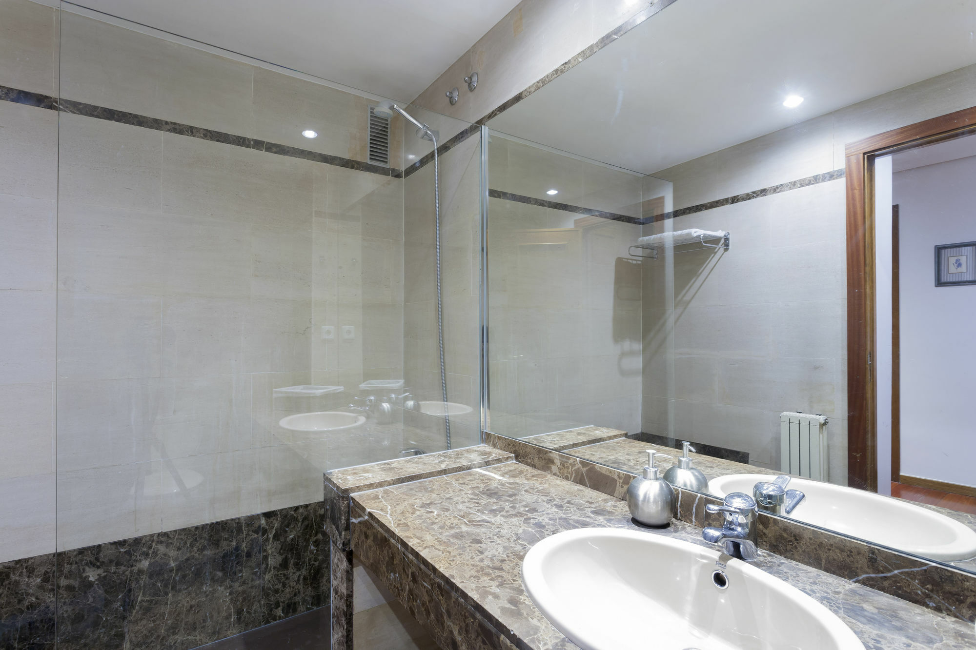 Forever Young Plaza Espana Apartamento Madrid